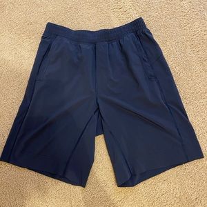 Lululemon Men’s Core Shorts Size Large